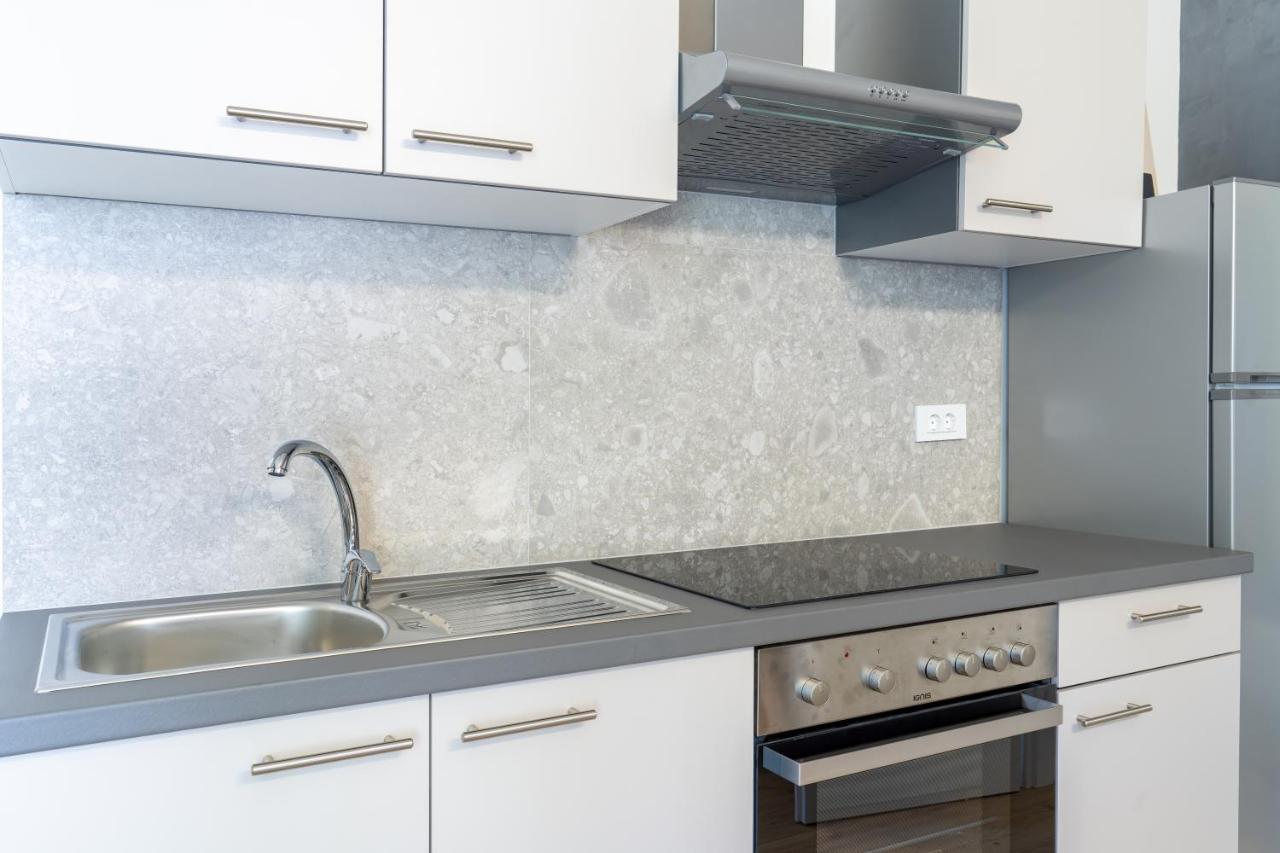 Stunning Apartment In Quiet Street Near Center With Free Parking 4 Floor Rijeka Zewnętrze zdjęcie