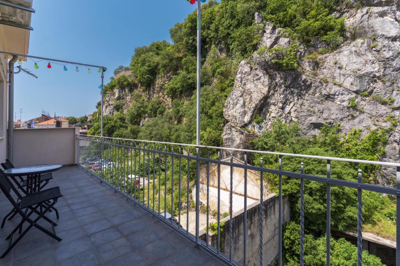 Stunning Apartment In Quiet Street Near Center With Free Parking 4 Floor Rijeka Zewnętrze zdjęcie