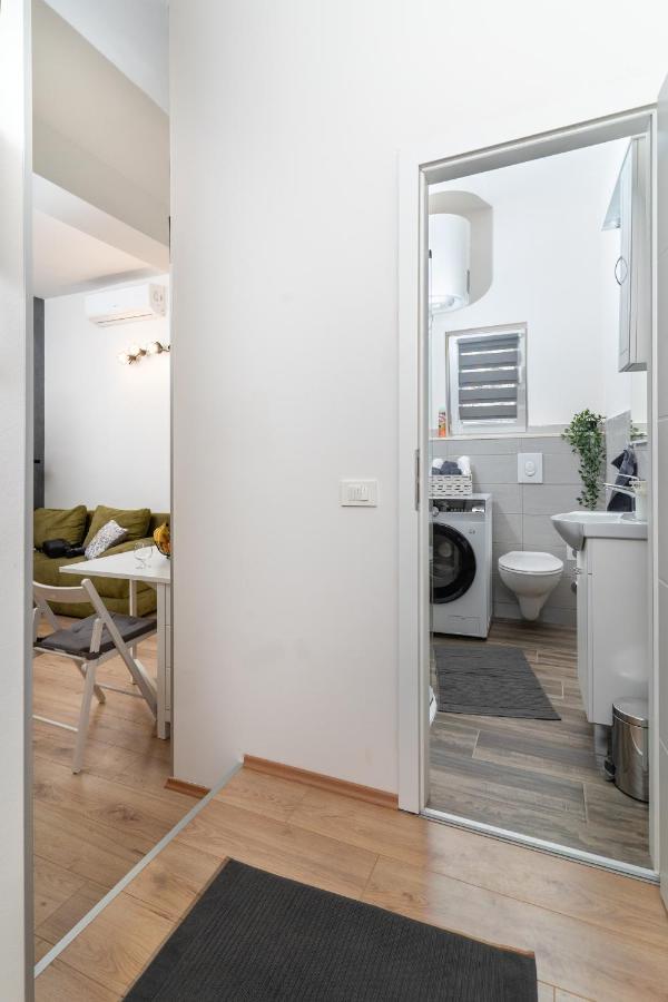 Stunning Apartment In Quiet Street Near Center With Free Parking 4 Floor Rijeka Zewnętrze zdjęcie